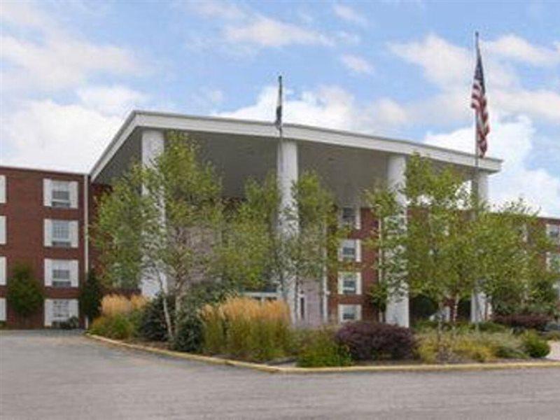 Ramada Conference Center Hotel Morgantown Exterior photo