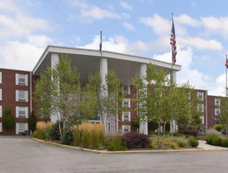 Ramada Conference Center Hotel Morgantown Exterior photo